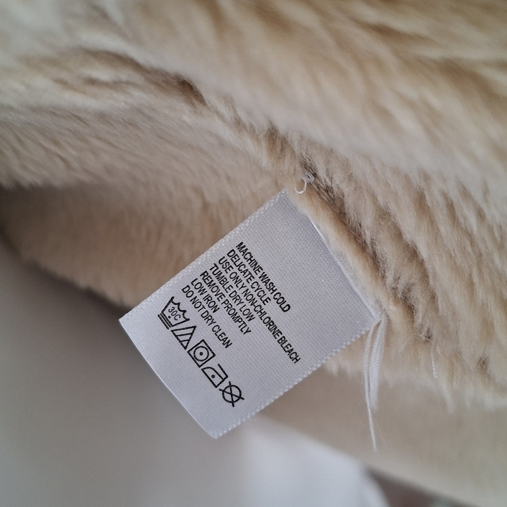 Elegant Vegan Cream Women's Coat Faux Fur & Faux Suede - Picture 12 of 13